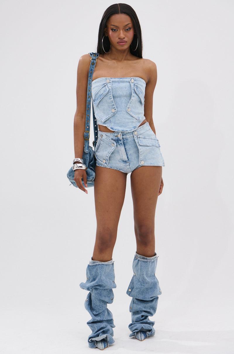 OLIVIA DENIM HOT SHORT
