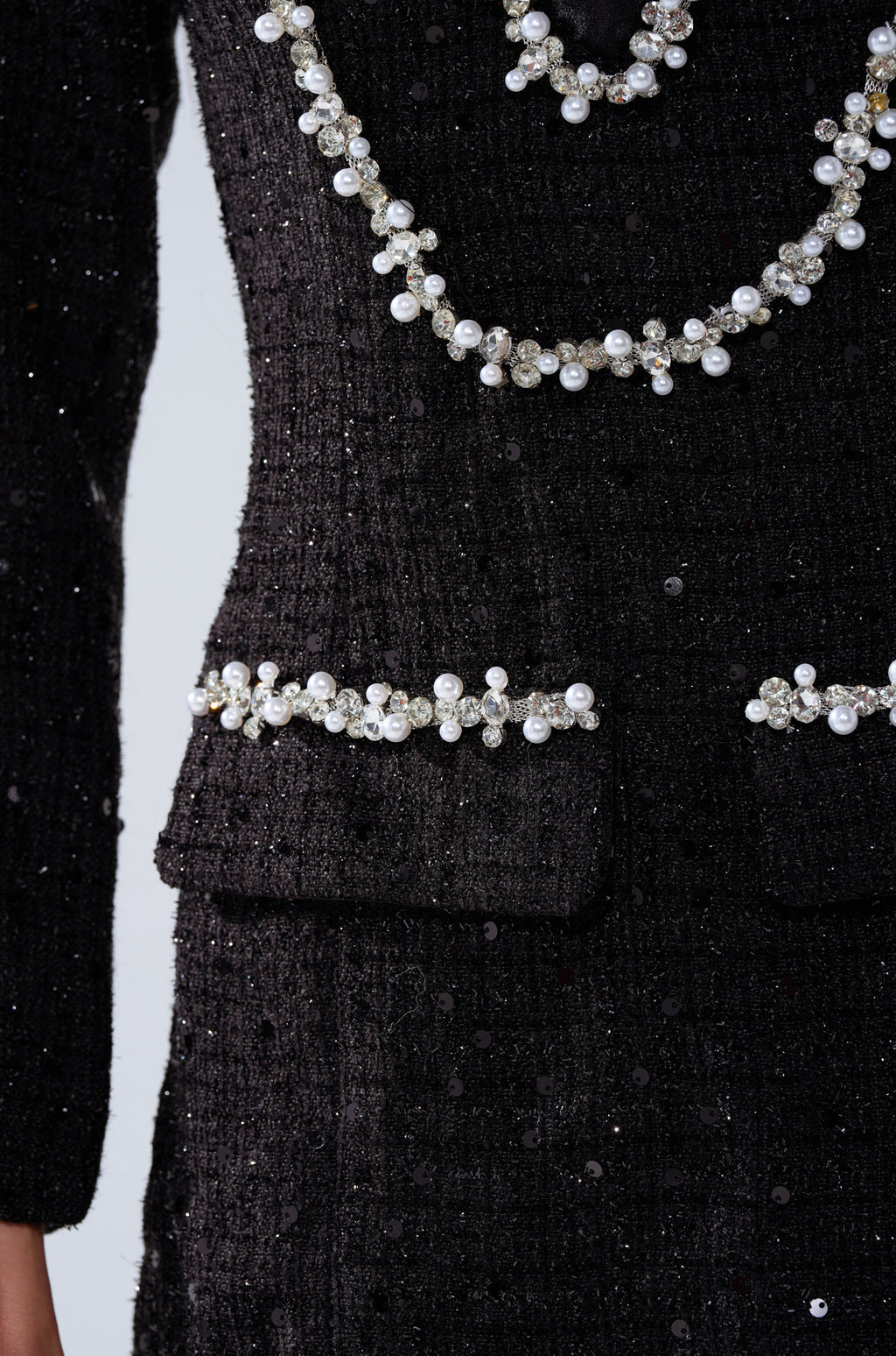 HIGH CLASS MINI DRESS WITH A TIE