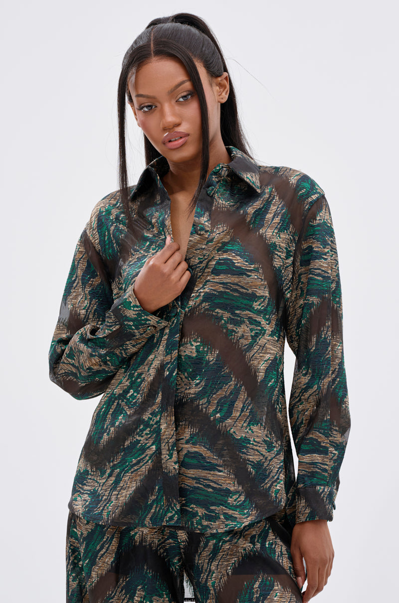 IN TOO DEEP BUTTON DOWN TOP