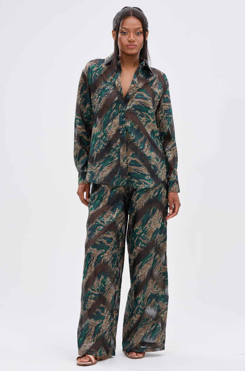 IN TOO DEEP BUTTON DOWN TOP