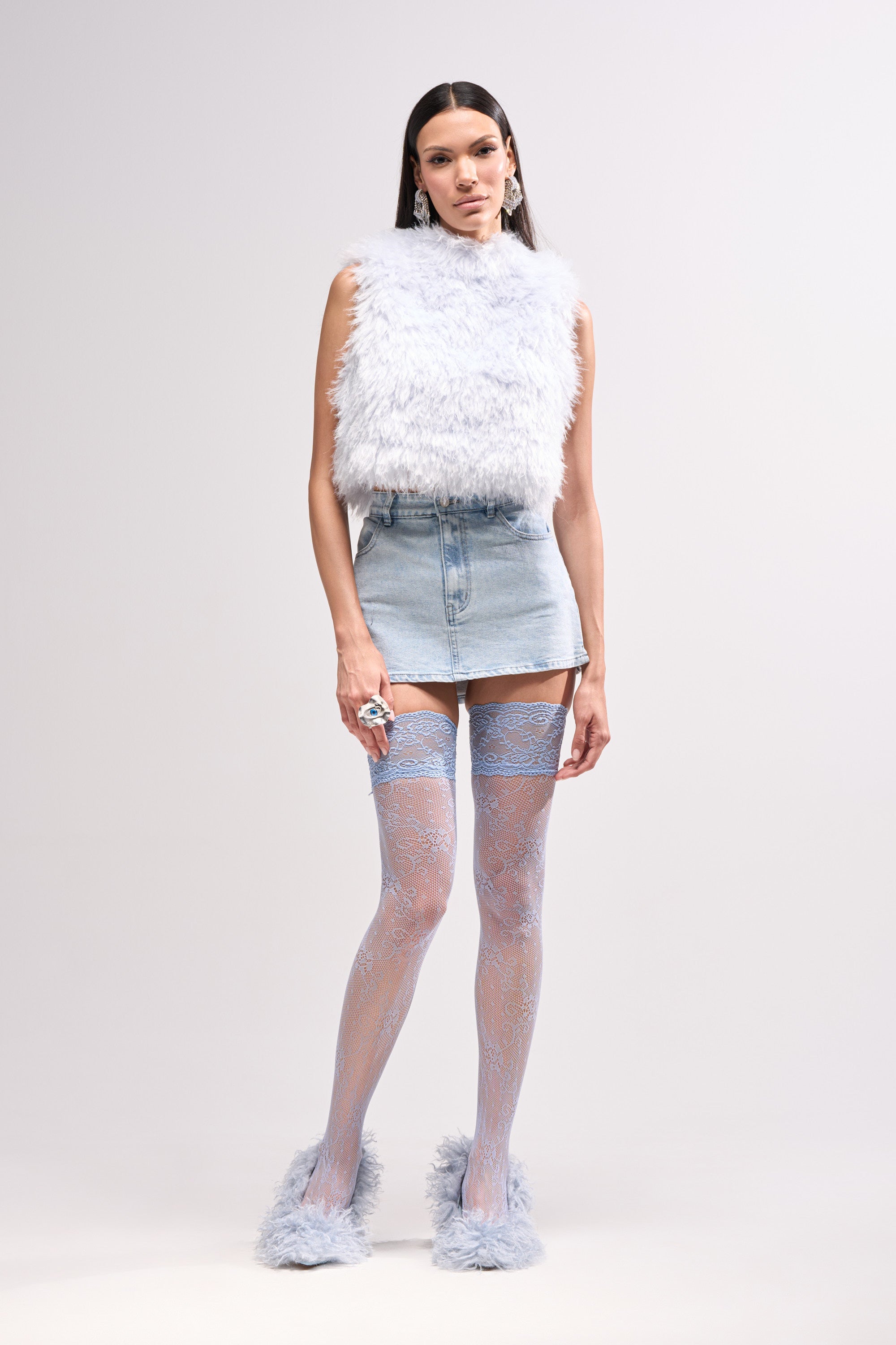 WAYS TO GO TIE DENIM SKIRT