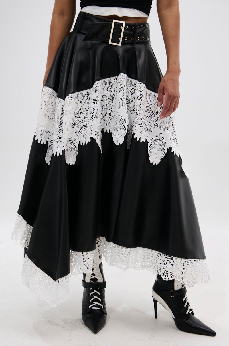 SARA BELTED LACE TRIM SKIRT