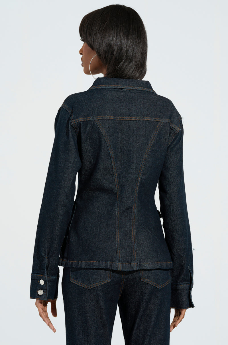 EVERYDAY LIVIN' DENIM BUTTON DOWN SHIRT