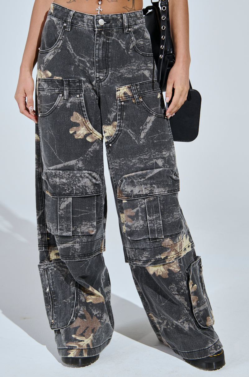 DOWN AND DIRTY CARGO CAMO PANT