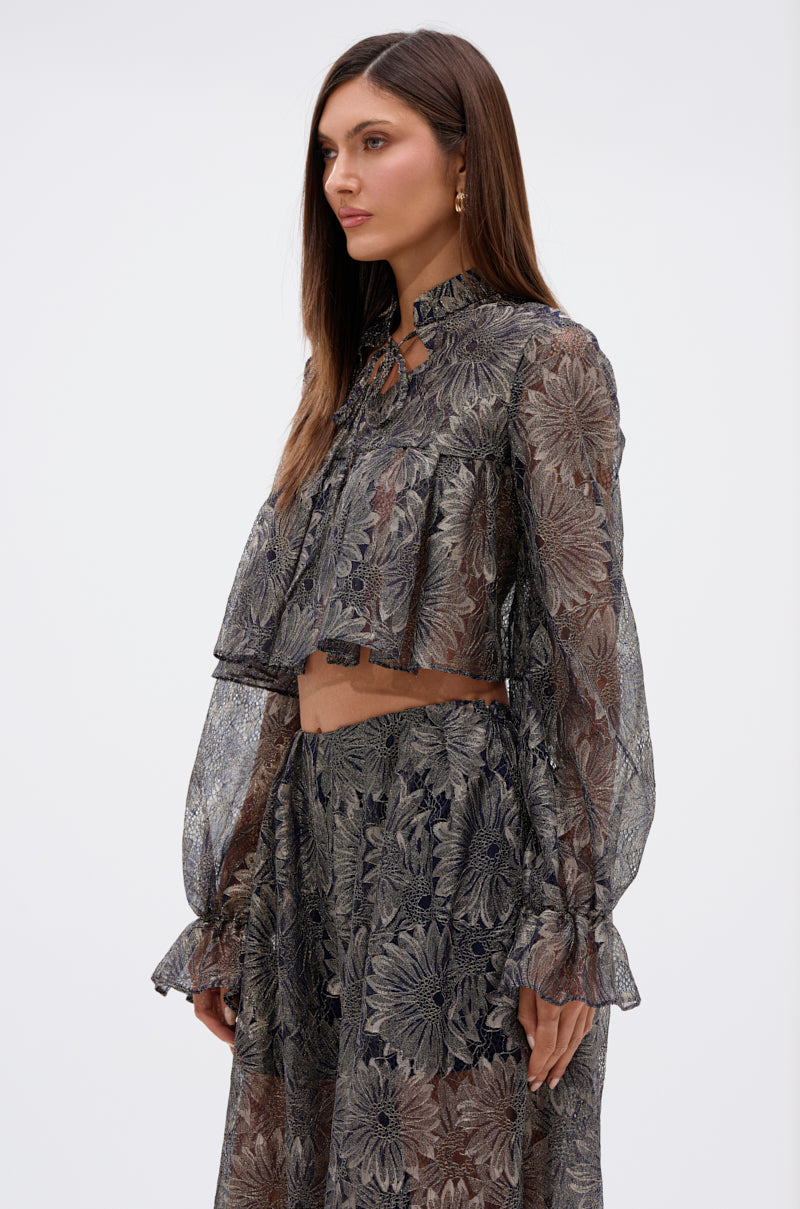 BEST GUEST LACE CROP BLOUSE