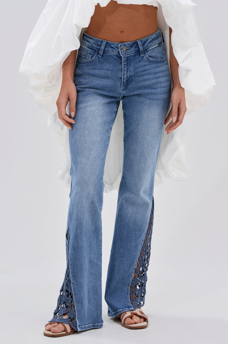 SUMMER DAYS RELAXED DENIM WITH EYELET OPENING