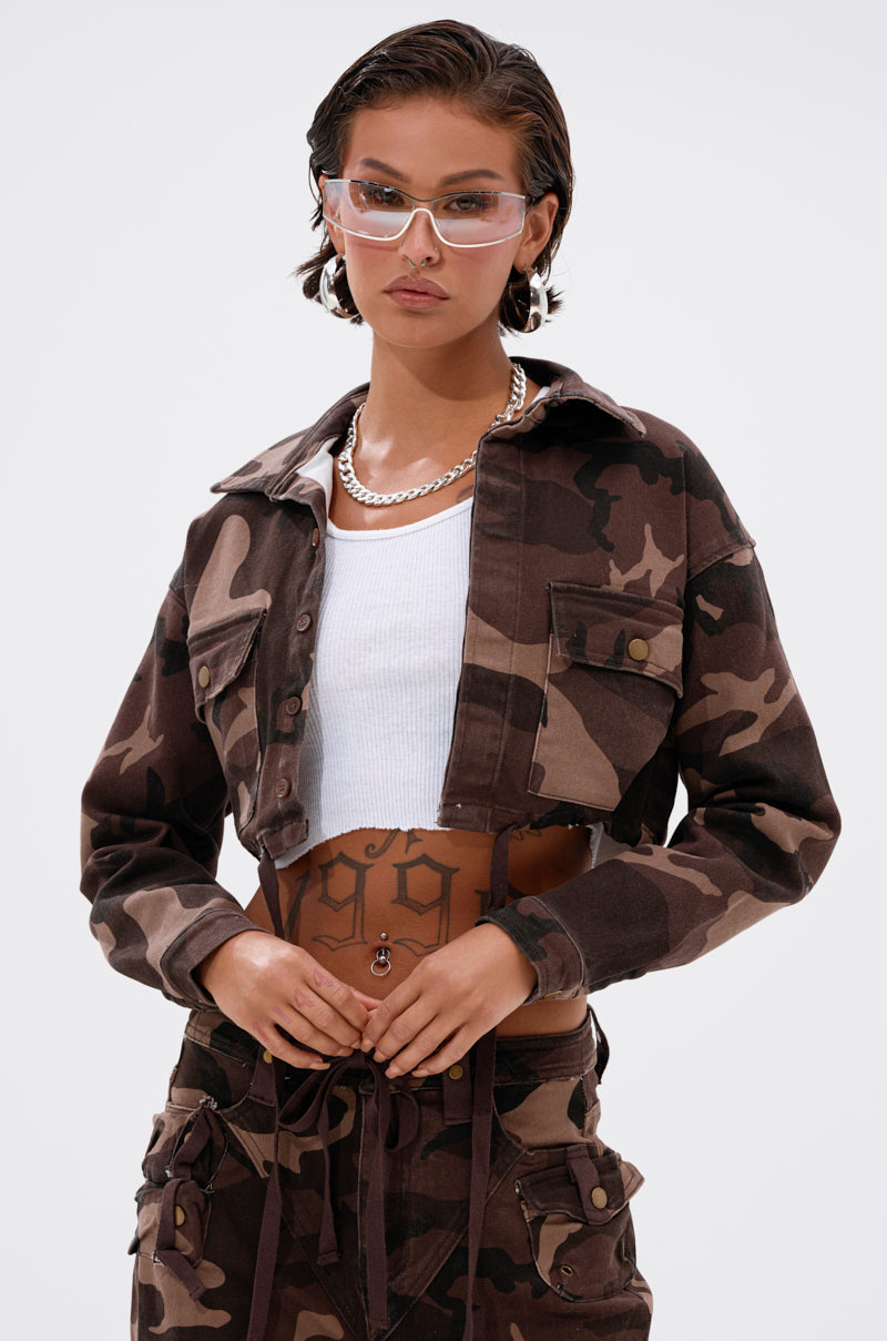 CANT SEE ME BROWN CAMO CROPPED BUTTON DOWN