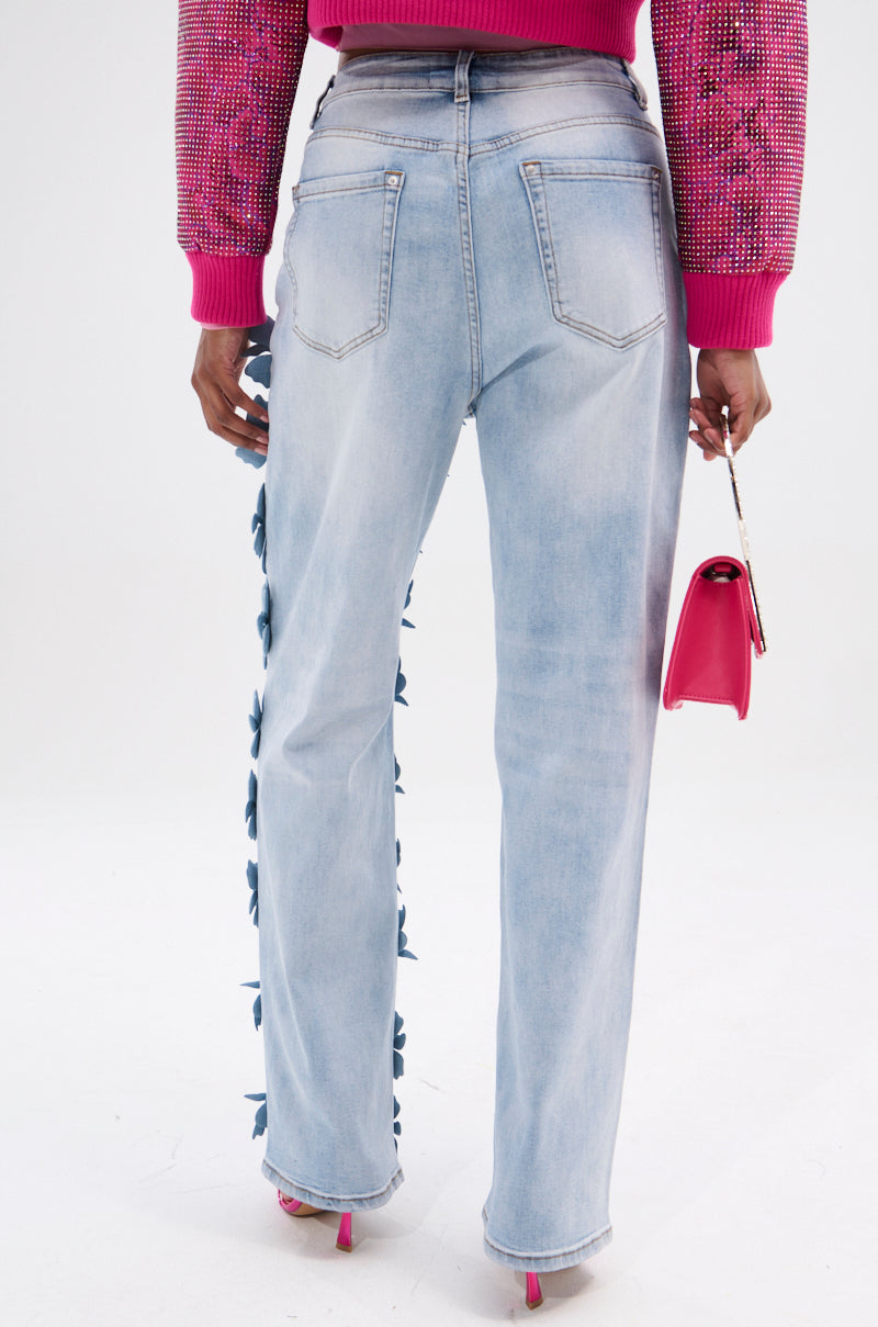 FLORAL FIELDS APPLIQUE DENIM PANTS