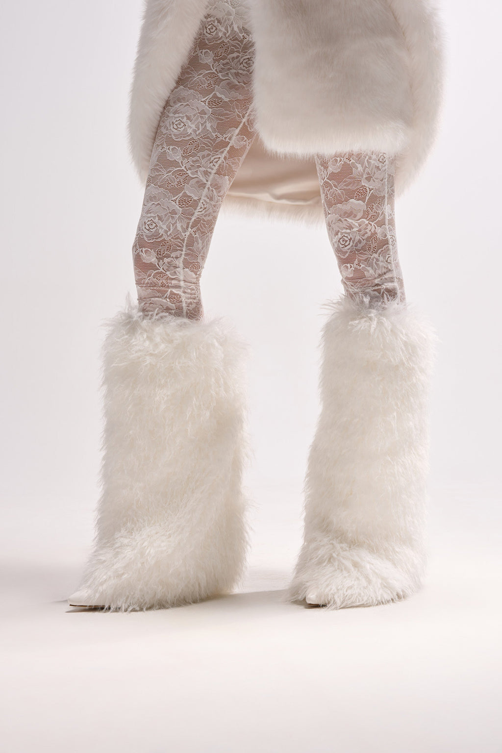 AZALEA WANG ARETE WHITE FUR STILETTO BOOT