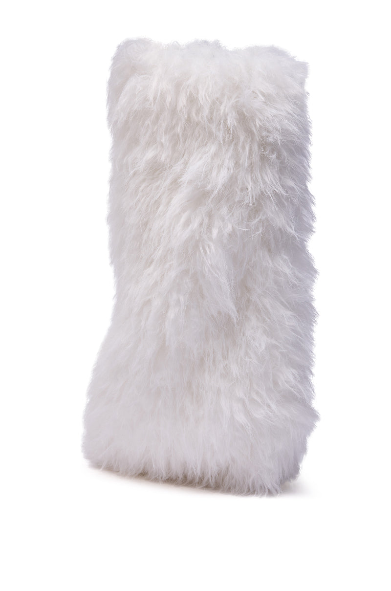 AZALEA WANG ARETE WHITE FUR STILETTO BOOT
