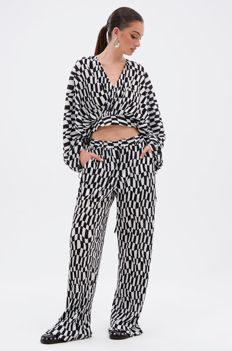 BARI CHECKERED BLOUSE