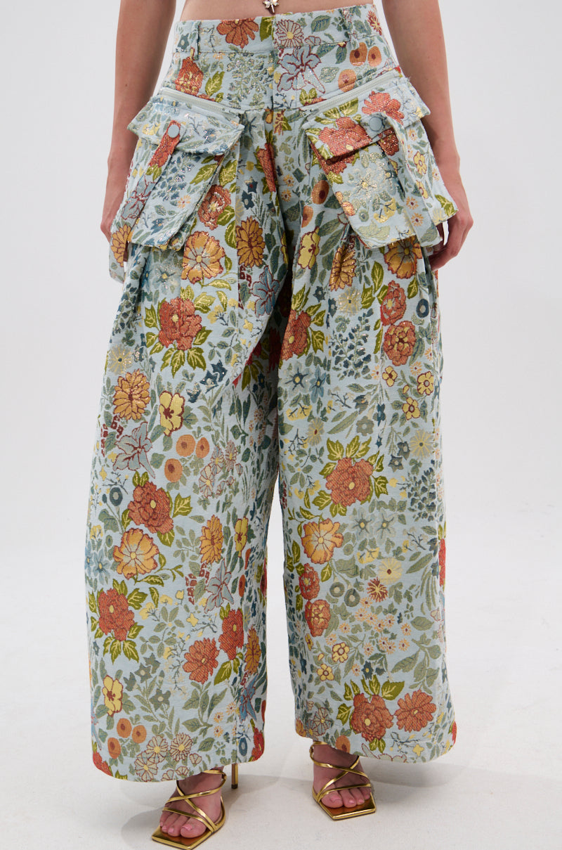 MARTHA FLORAL CARGO PANTS