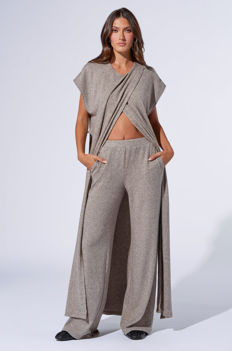 VIBE OUT FLARE LEG KNIT PANT IN GREY