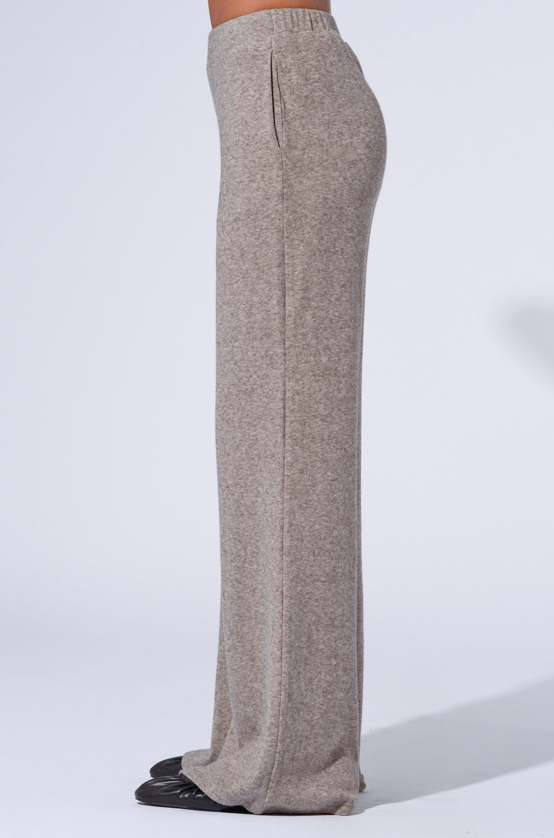 VIBE OUT FLARE LEG KNIT PANT IN GREY