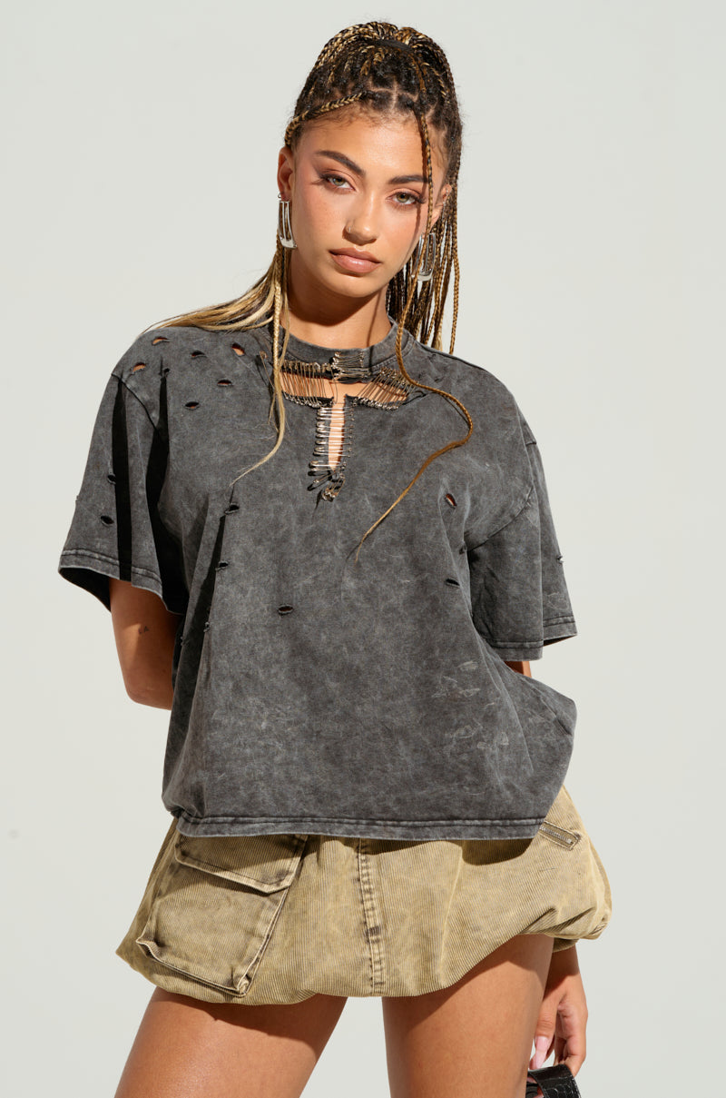 BRING ME LUCK OVERSIZED TEE