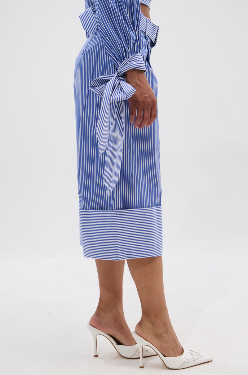 UNDER THE SUN STRIPE SHORT