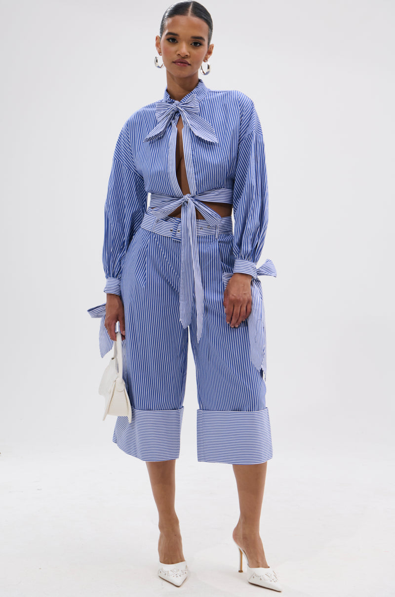 UNDER THE SUN STRIPE SHORT