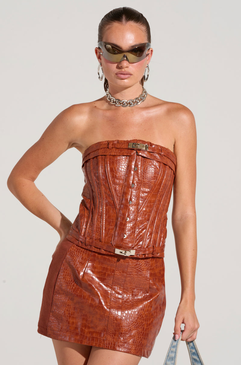 YOU ALREADY KNOW CORSET TOP