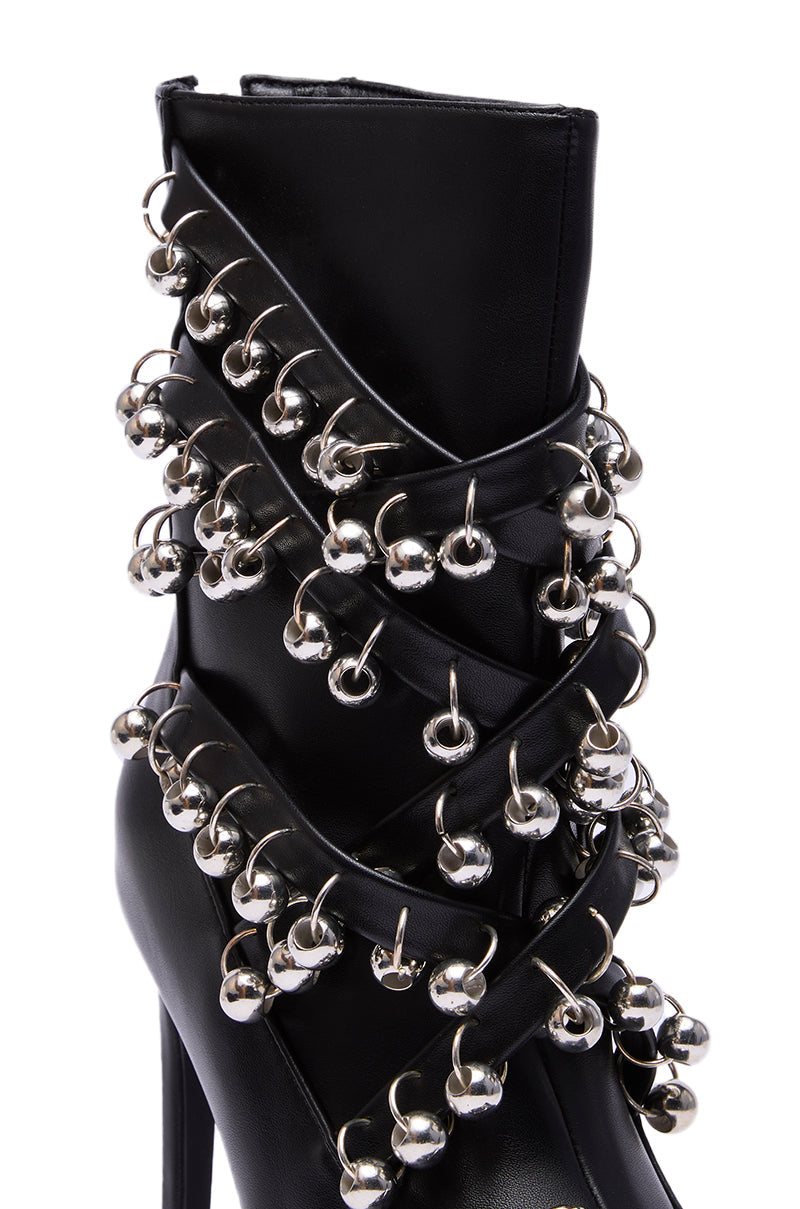 AZALEA WANG HECATE BLACK METAL