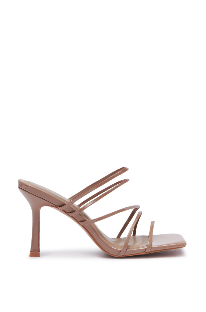 AKIRA HUGHIE NUDE NEW STRAPPY SLIP ON SANDAL