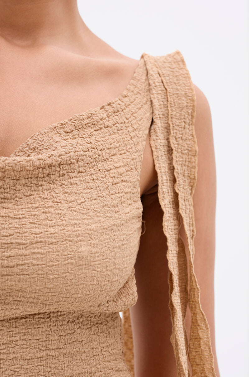 GET LIKE ME BACKLESS MIDI DRESS IN MOCHA MOUSSE