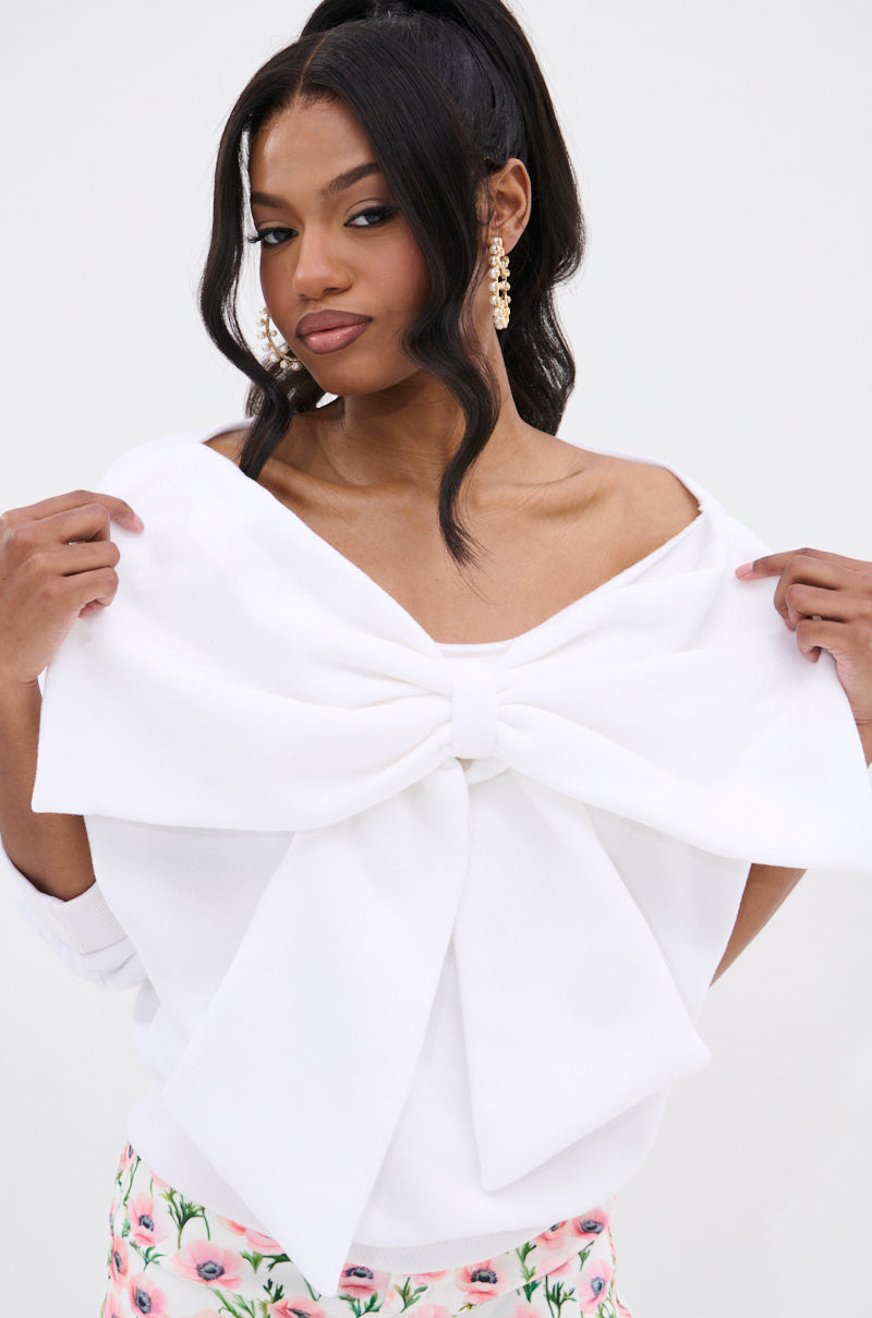 THE BEST BOW SWEATER