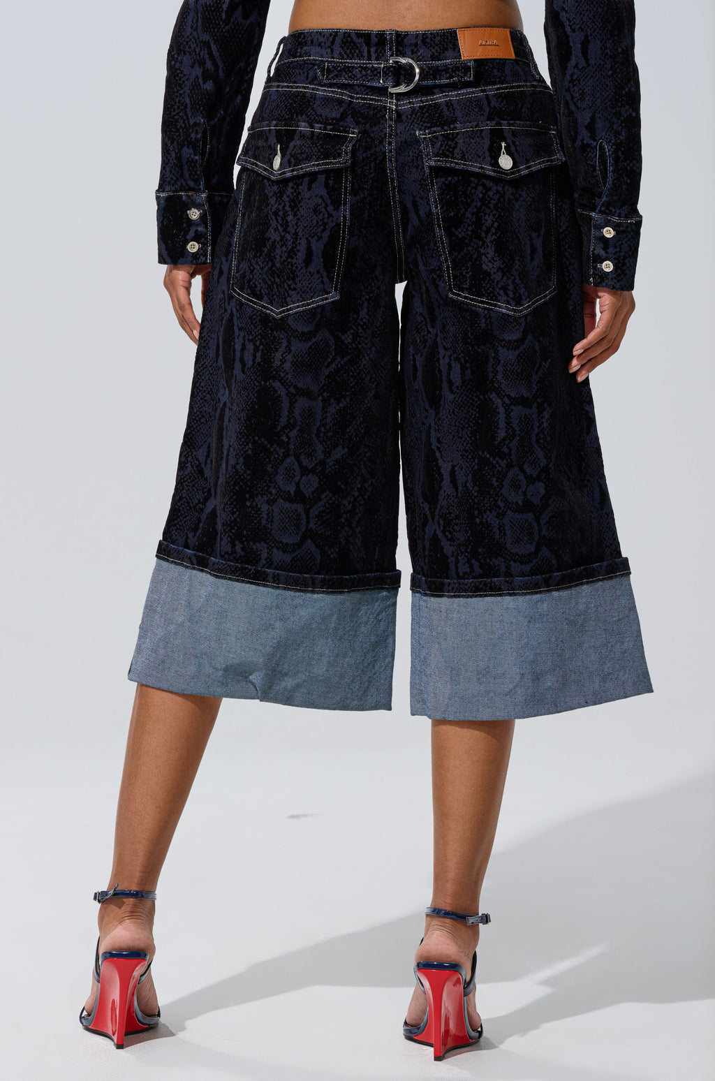 FEELS LIKE MONEY DENIM BERMUDA SHORT