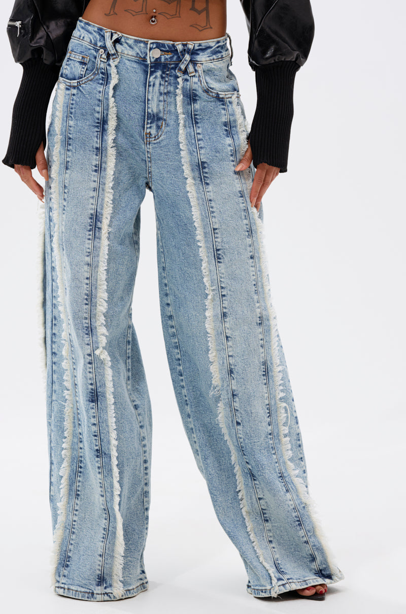 WHO KNOWS DISTRESSED WIDE LEG DENIM
