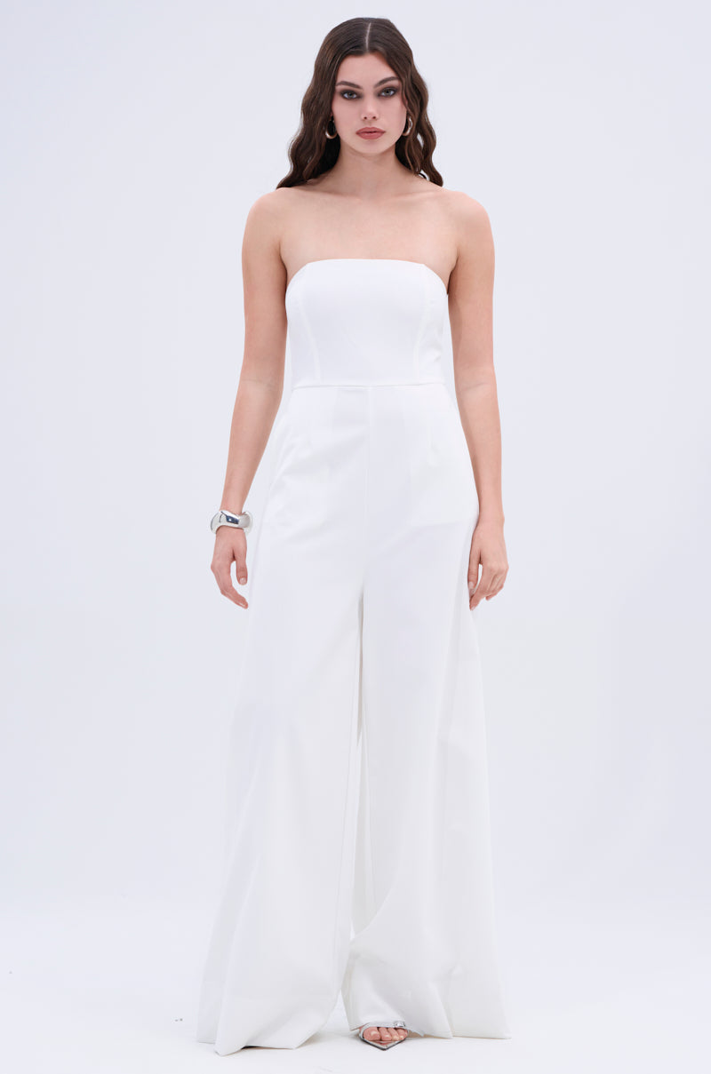 BIG BOSS ENERGY WIDE LEG JUMPSUIT IN WHITE