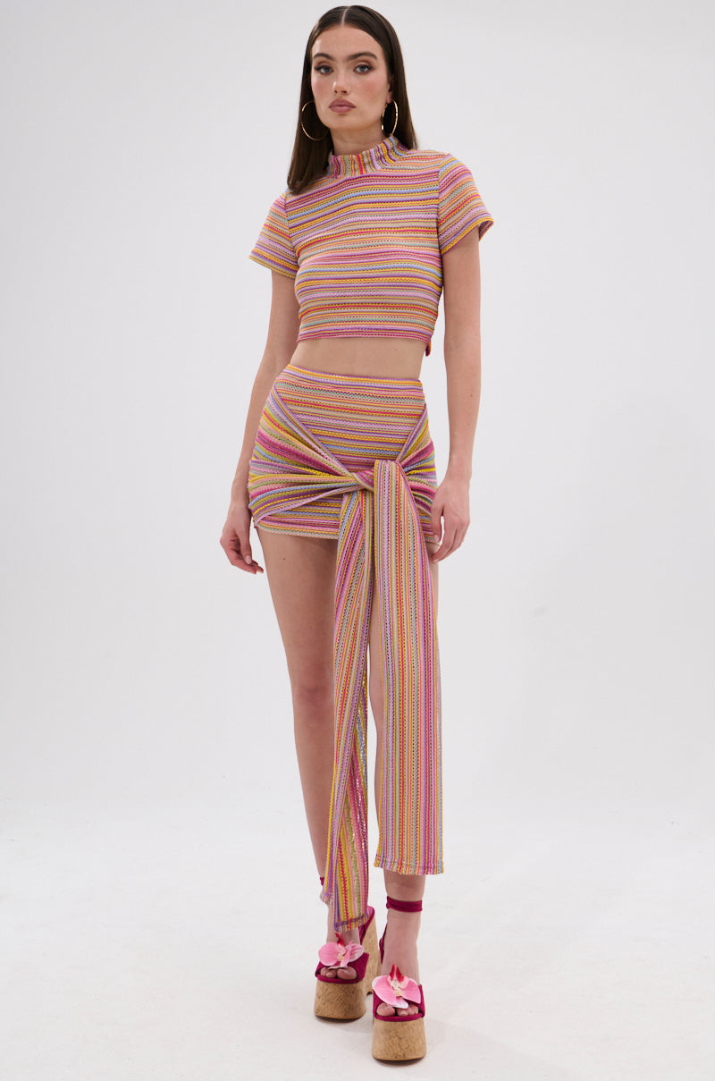 MORNING SHINE CROCHET SHORT SLEEVE CROP TOP