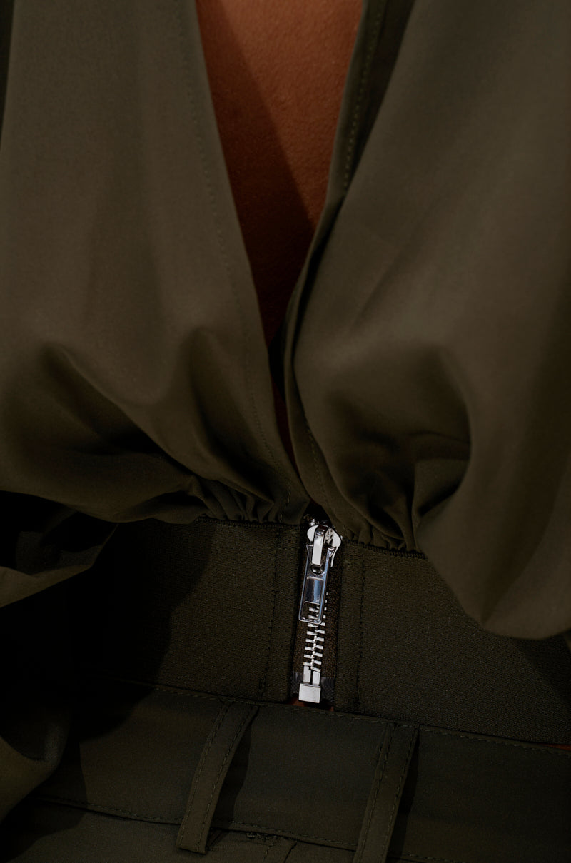 TALK ABOUT ME BLOUSE