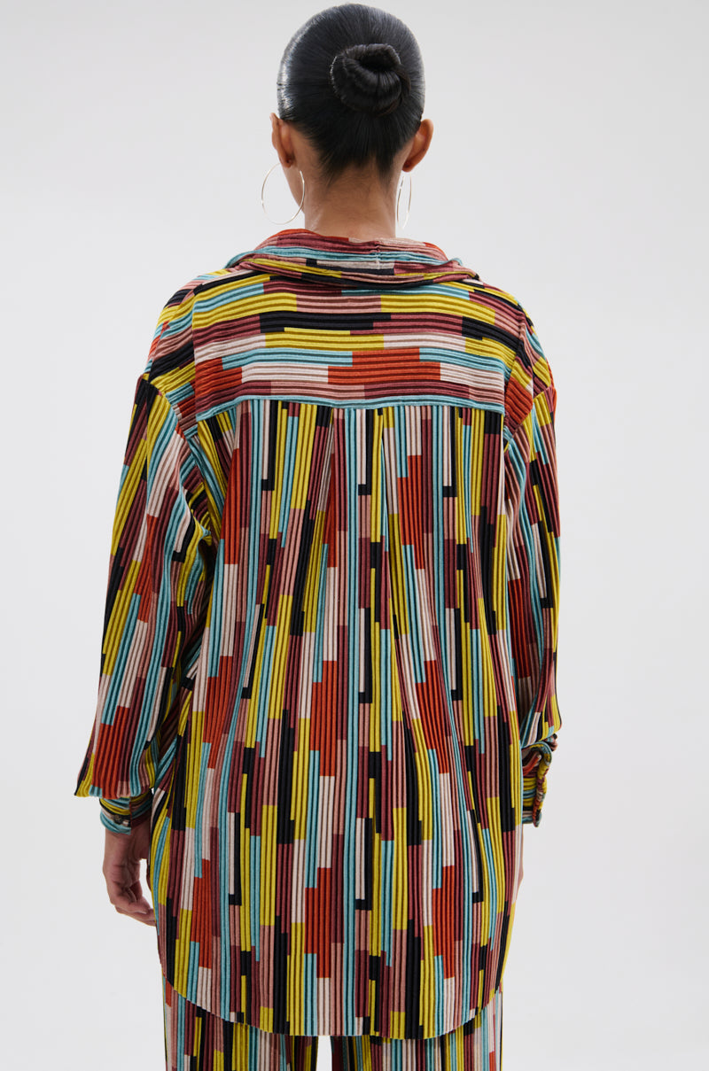 VIBES FEEL GOOD VELVET COLOR BLOCKED BUTTON DOWN