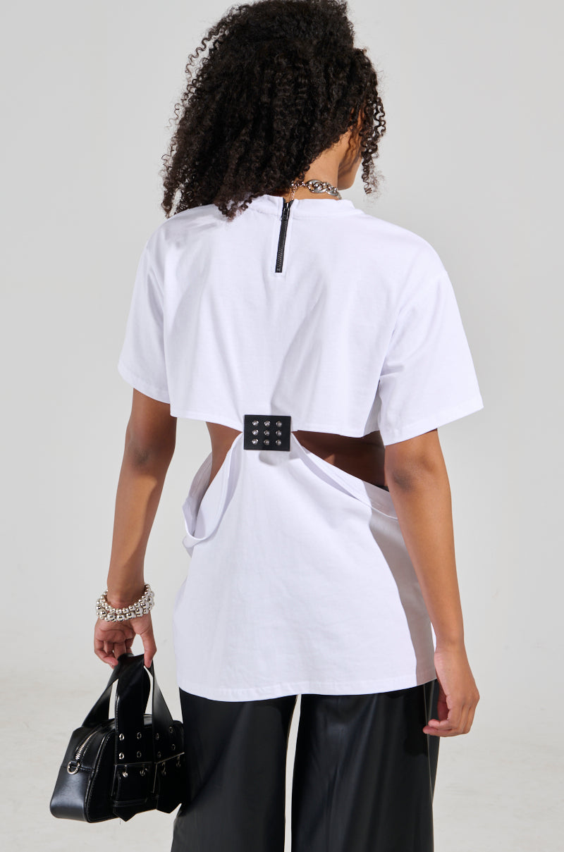 GIRL BOSS MOMENTS CUT OUT T-SHIRT