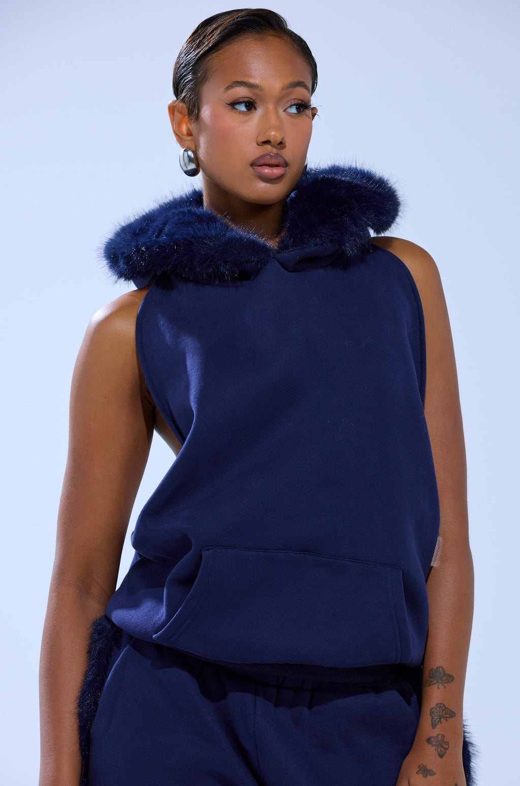 LUXE FUR OPEN BACK SWEATSHIRT IN NAVY