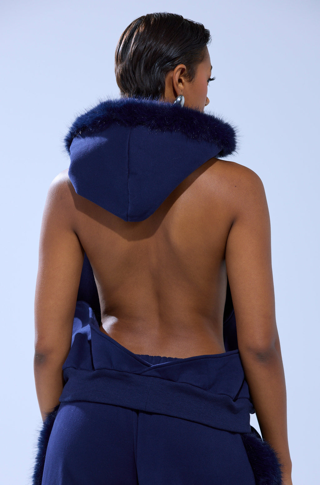 LUXE FUR OPEN BACK SWEATSHIRT IN NAVY