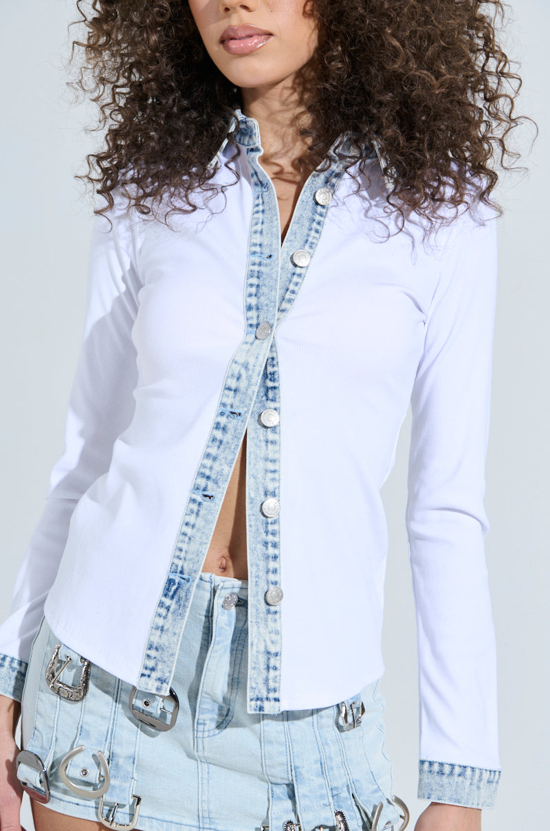 RIB KNIT DENIM TRIM BUTTON DOWN COLLARED SHIRT IN WHITE