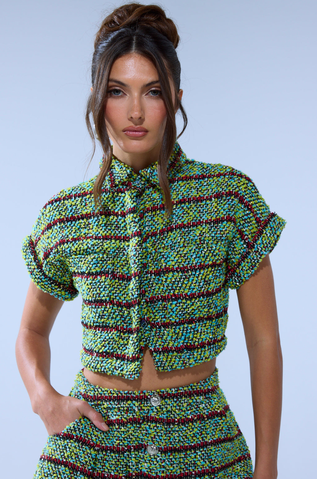 IT'S GIVING TWEED BUTTON DOWN