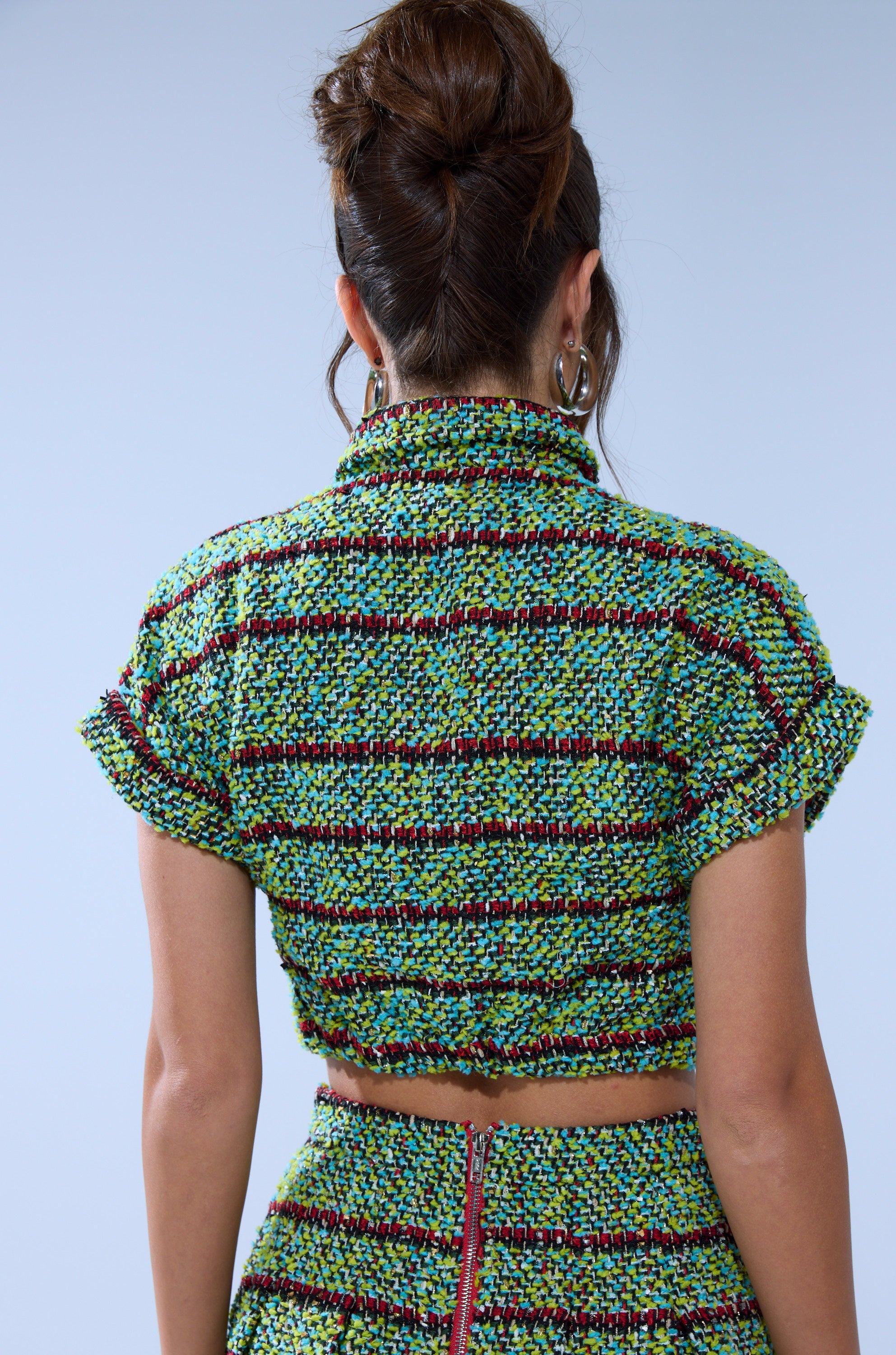 IT'S GIVING TWEED BUTTON DOWN