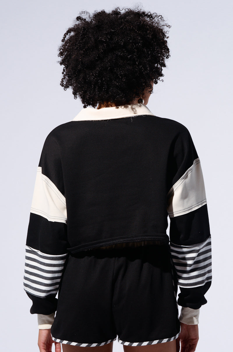 ON MY MIND CROP SWEATSHIRT