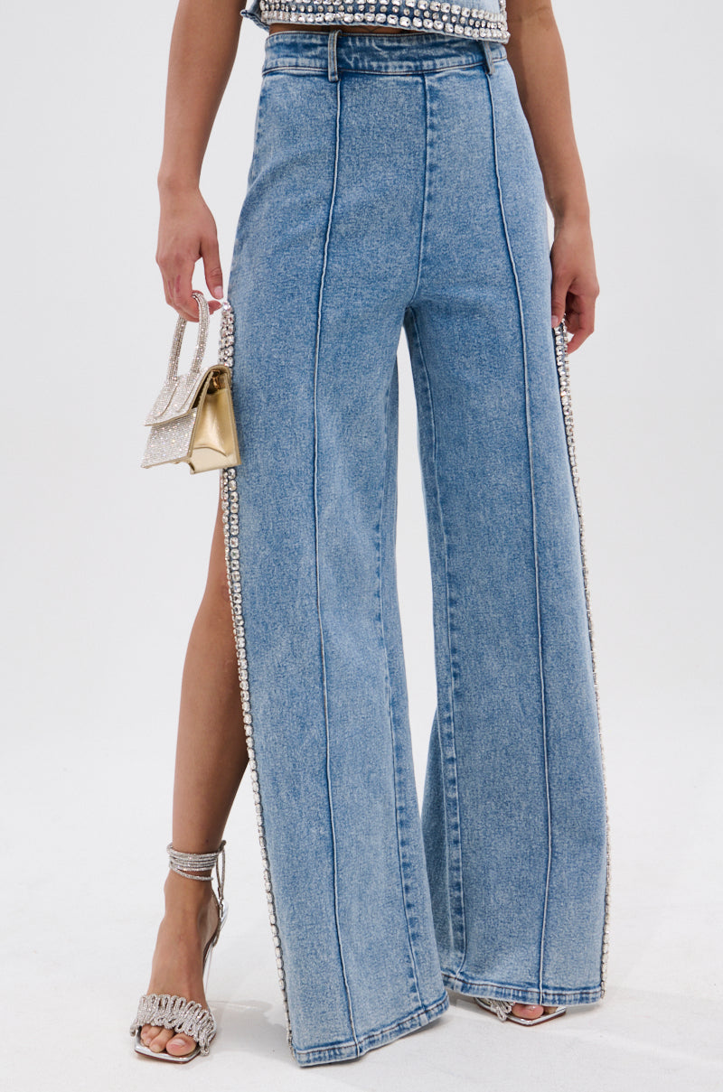 POPPING OUT RHINESTONE DENIM PANT