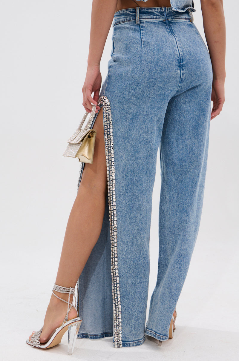 POPPING OUT RHINESTONE DENIM PANT