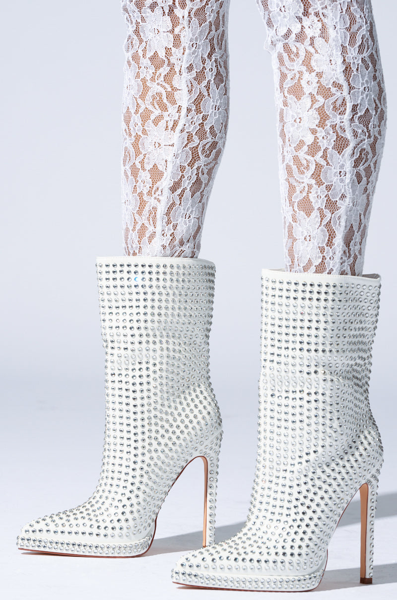 AZALEA WANG JUBAL WHITE EMBELLISHED BOOTIE