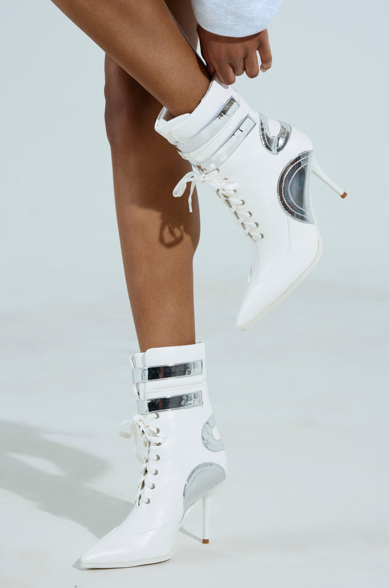 AZALEA WANG LACIE SILVER SPORTY BOOTIE
