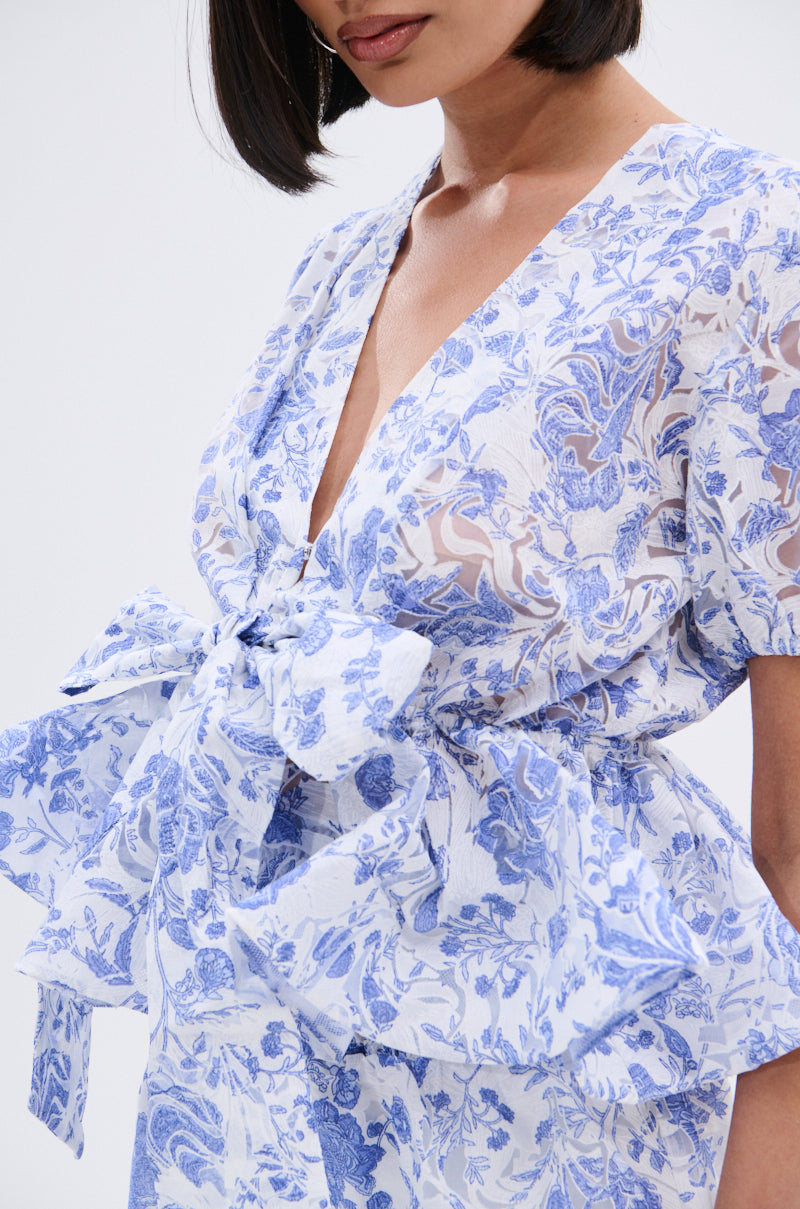 BINKEY FLORAL TIE FRONT BLOUSE