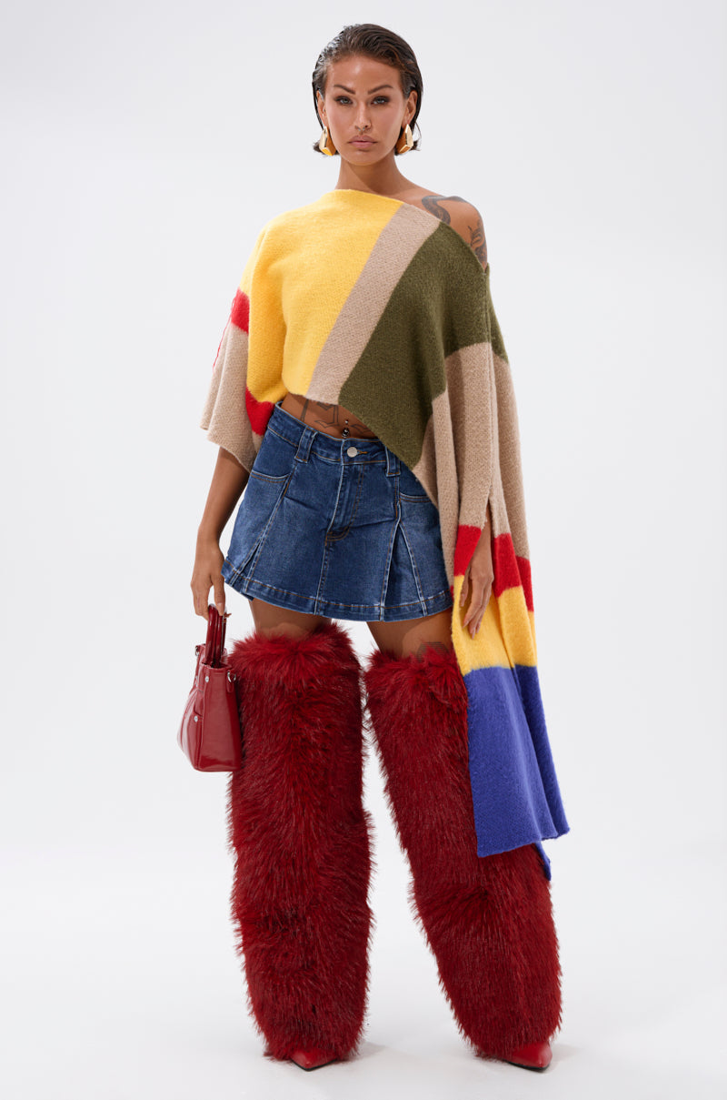 EASY LOVER CROP ABSTRACT SWEATER