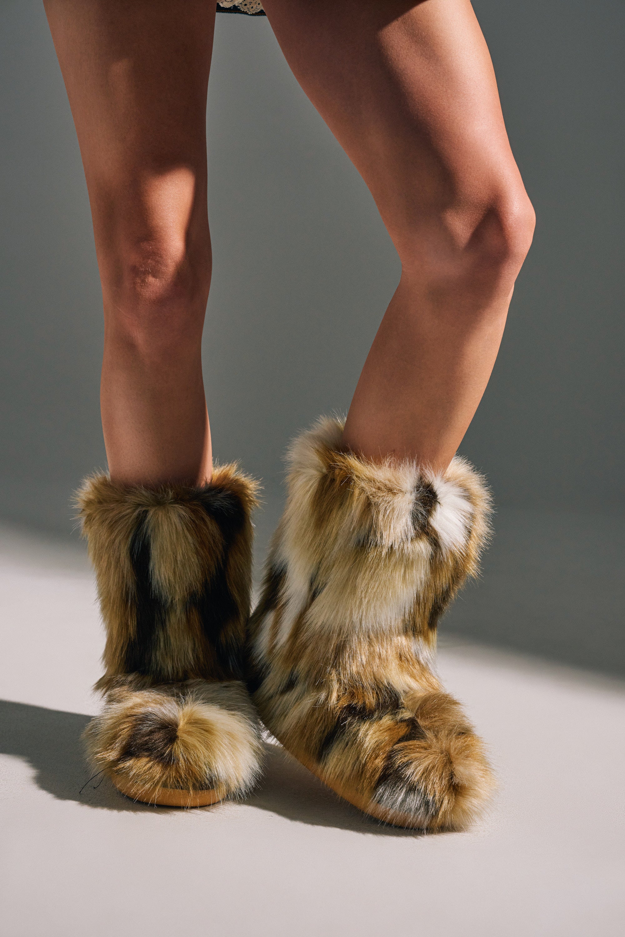 AZALEA WANG NADIANNA BROWN FUR FLAT BOOTIE