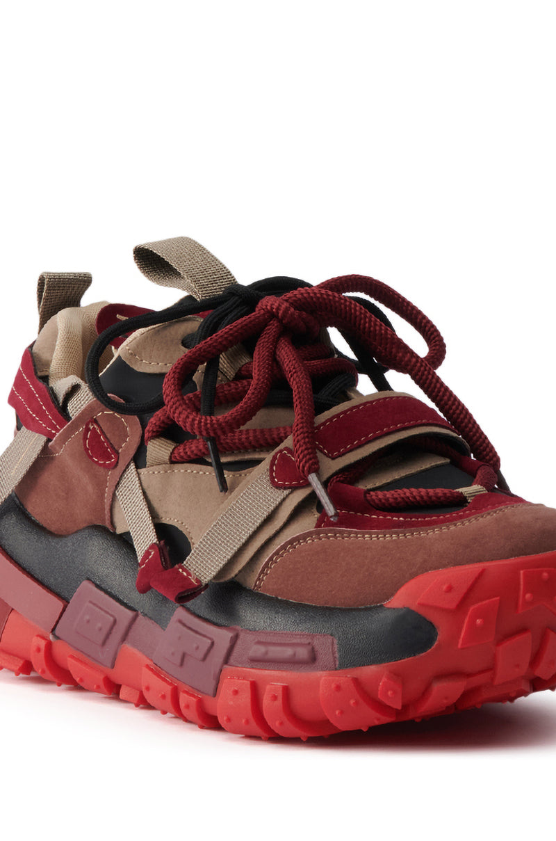 AZALEA WANG NAMIDA BURGUNDY SNEAKER