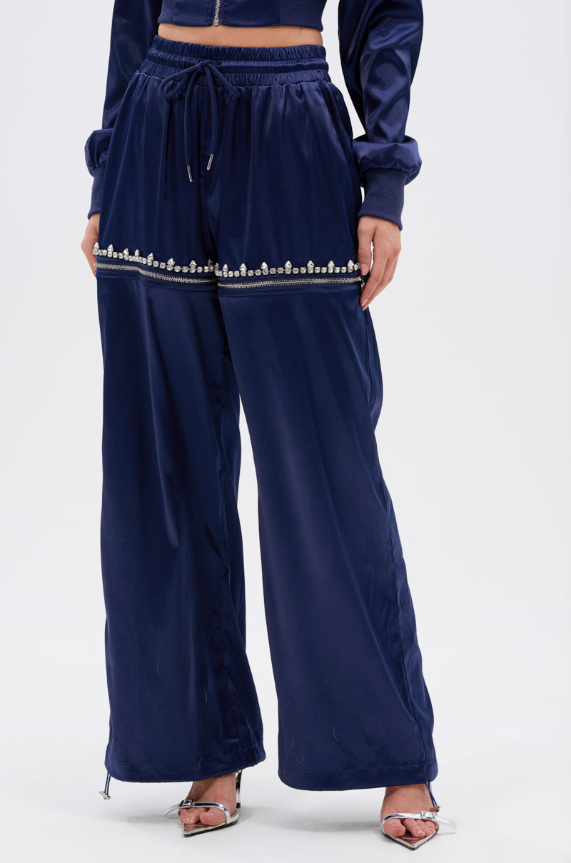 CALL BACK CUTOUT SATIN JOGGER