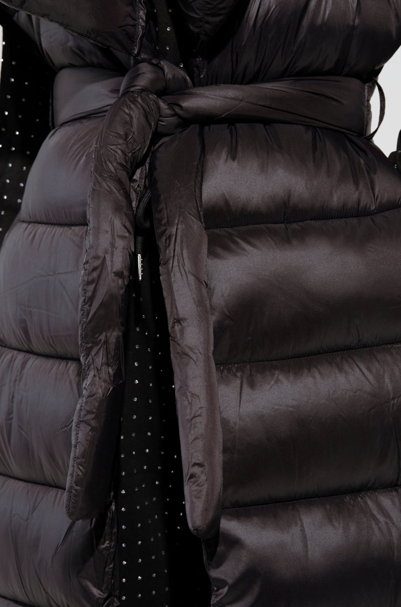 PILOT JONES LONG LINE PUFFER VEST IN BLACK