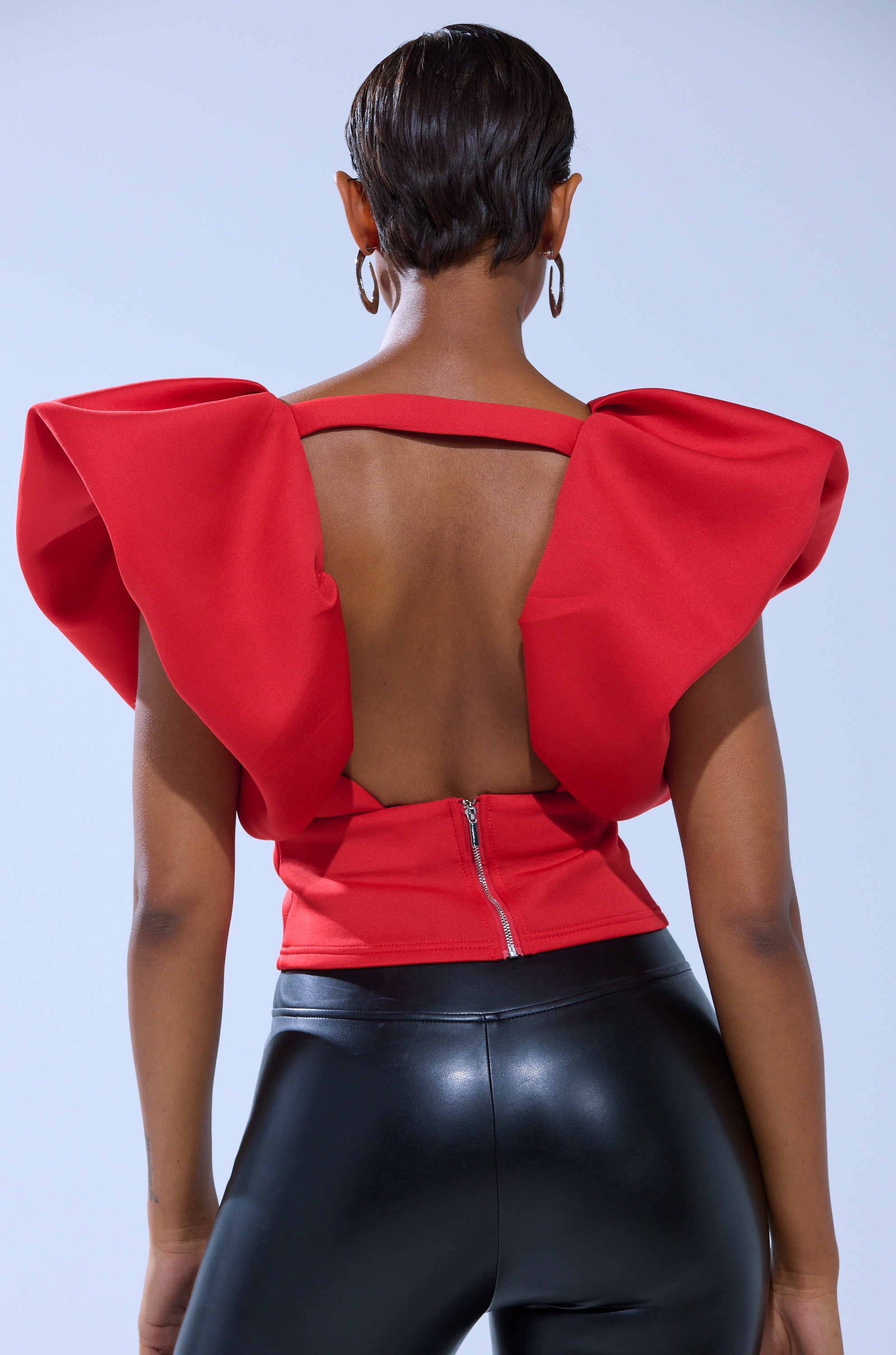 FEMME ENERGY SCUBA BLOUSE IN RED